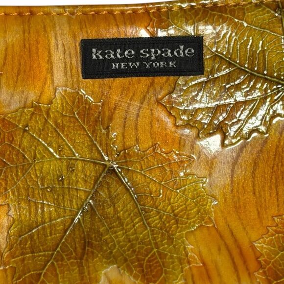 KATE SPADE NEW YORK Amber Leaf Embossed Patent Shoulder Bag - Picture 5 of 6